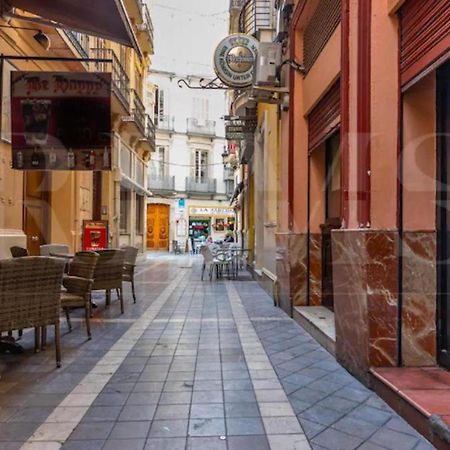 Апартаменты Holidays2Malaga Old Town Экстерьер фото