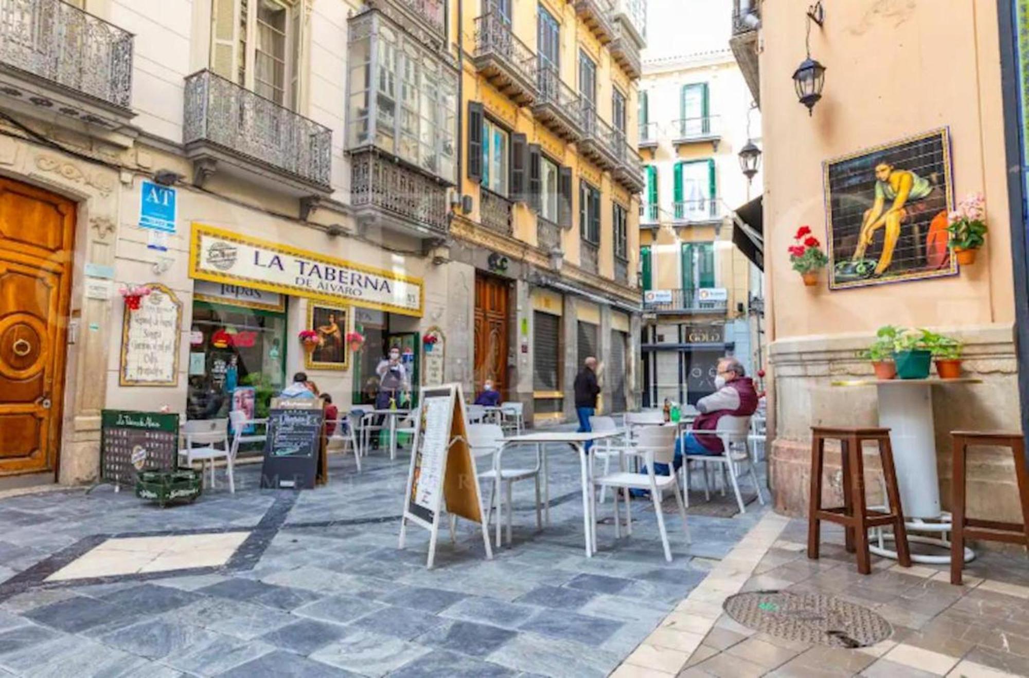 Апартаменты Holidays2Malaga Old Town Экстерьер фото